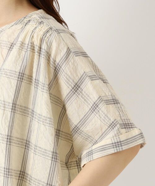 one'sterrace(ワンズテラス)の「ラインチェック 5分袖ブラウス(シャツ/ブラウス・レディース・ダークブラウン系8/アイボリー系8/グレー系その他7・02)」の12枚目の写真