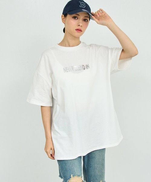 ANAP(アナップ)の「箔 プリント オーバー サイズ Tシャツ(Tシャツ/カットソー・レディース・ホワイト/ダークグレー・FREE)」の2枚目の写真