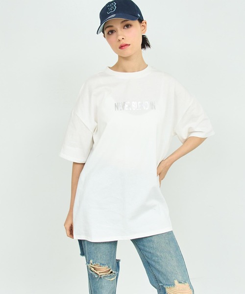 ANAP(アナップ)の「箔 プリント オーバー サイズ Tシャツ(Tシャツ/カットソー・レディース・ホワイト/ダークグレー・FREE)」の3枚目の写真