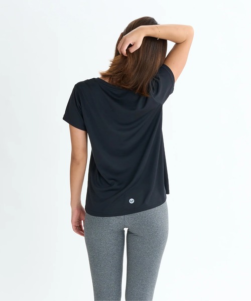 ROXY(ロキシー)の「ACTIVE LIFE TEE/ロキシー水陸両用速乾UVケアフロントプリント半袖Tシャツ(水着)(Tシャツ/カットソー・レディース・ブラック/ミント/グレー/ホワイト・LARGE/MEDIUM/SMALL)」の5枚目の写真