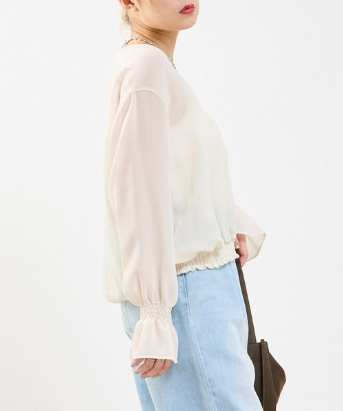 SOFFITTO（ソフィット）の「深Vネックブラウス（シャツ/ブラウス・レディース・ブラック/オフホワイト・FREE）」の17枚目の写真