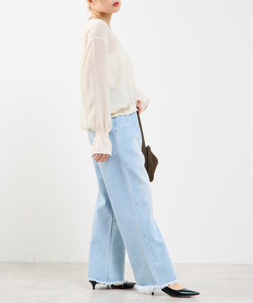 SOFFITTO（ソフィット）の「深Vネックブラウス（シャツ/ブラウス・レディース・ブラック/オフホワイト・FREE）」の22枚目の写真