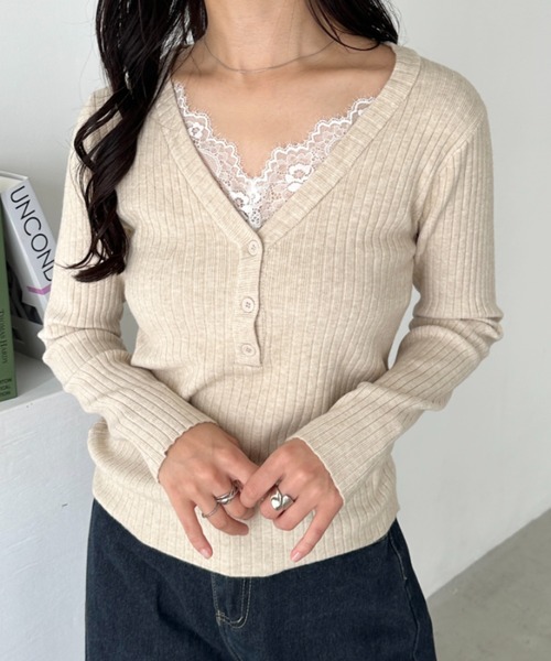 CLEA(クレア)の「Vネックレースコンパクトトップス(Tシャツ/カットソー・レディース・ベージュ/アイボリー/ブラック・FREE)」の2枚目の写真