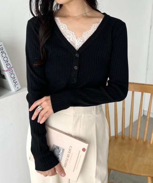 CLEA(クレア)の「Vネックレースコンパクトトップス(Tシャツ/カットソー・レディース・ベージュ/アイボリー/ブラック・FREE)」の3枚目の写真