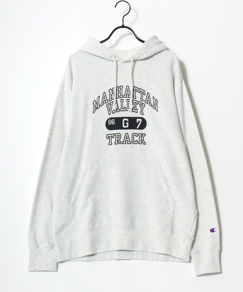 Champion（チャンピオン）の「Champion/チャンピオン コットンUSA 裏毛 カレッジロゴ スウェット パーカー/レディース メンズ（パーカー・メンズ・スミクロ/ホワイト系その他/マルーン/オートミール/ブルー系その他/ネイビー/ブラック系その他/ライトイエロー/グレー/オフホワイト・L/M/XL）」の12枚目の写真