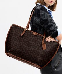 COACH（コーチ）の「タクシー トート バッグ・シグネチャー キャンバス（トートバッグ）」