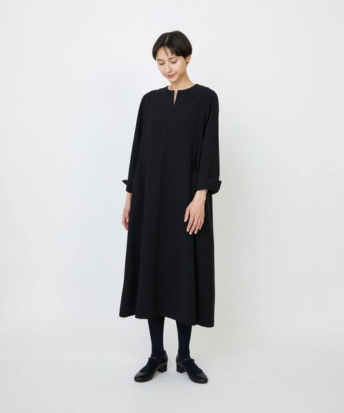 LOISIR（ロワズィール）の「【2月ベストセラーブランド内1位】エコダブルクロスキーネックワンピース（ワンピース・レディース・ブラック・38/40）」の3枚目の写真