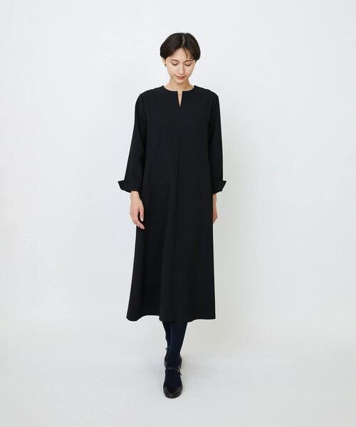 LOISIR（ロワズィール）の「【2月ベストセラーブランド内1位】エコダブルクロスキーネックワンピース（ワンピース・レディース・ブラック・38/40）」の4枚目の写真