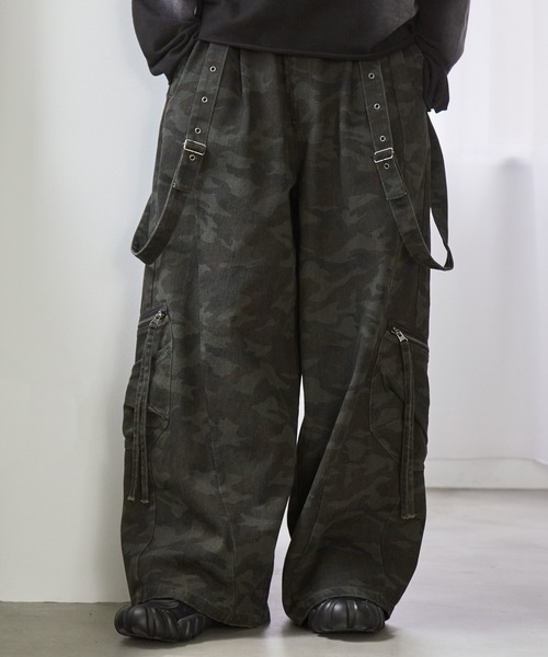 Spielio（シュピーリオ）の「【Spielio】Distressed suspender wide denim pants/ ヴィンテージライク サスペンダーワイドデニムパンツ（カーゴパンツ・メンズ・カーキ系1/グレー系1・S/M/L）」の9枚目の写真