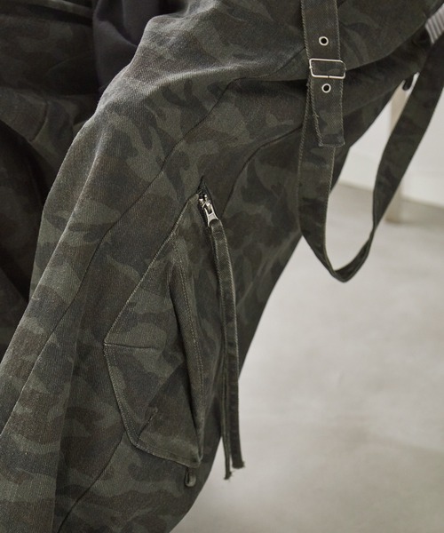 Spielio（シュピーリオ）の「【Spielio】Distressed suspender wide denim pants/ ヴィンテージライク サスペンダーワイドデニムパンツ（カーゴパンツ・メンズ・カーキ系1/グレー系1・S/M/L）」の16枚目の写真