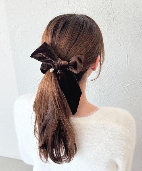 apres jour×ARIAZ】チャーム付きベロアシュシュ（シュシュ）｜apres