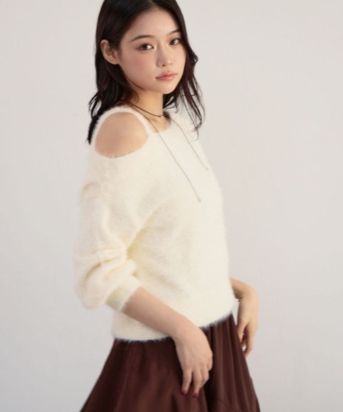 archives（アルシーヴ）の「【キラふわときめく】ラメフェザーワンショルニットプルオーバー（ニット/セーター・レディース・ブラウン/アイボリー/グレイッシュベージュ/グレー・MEDIUM）」の8枚目の写真