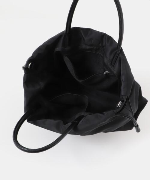 RODE SKO(ロデスコ)の「ショルダー付撥水ミニキンチャクバッグ(ショルダーバッグ・レディース・ブラック/グレー/アイボリー・ONE)」の19枚目の写真