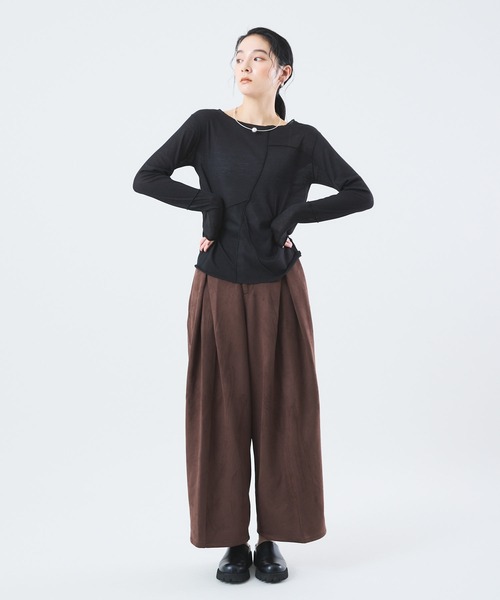 Muscat(マスカット)の「スウェードライク タックワイドパンツ(その他パンツ・レディース・ブラック/ブラウン・F)」の6枚目の写真