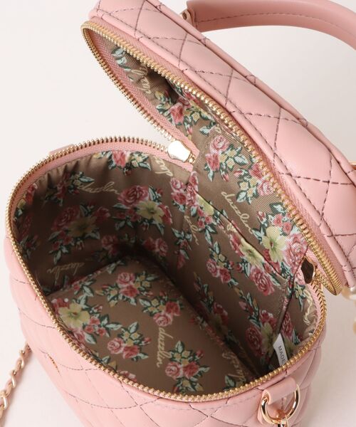 dazzlin（ダズリン）の「【dazzlin / ダズリン】 リボンチャーム付き キルティングバニティ（ショルダーバッグ・レディース・ミント/ピンク/ブラック/アイボリー・FREE）」の20枚目の写真