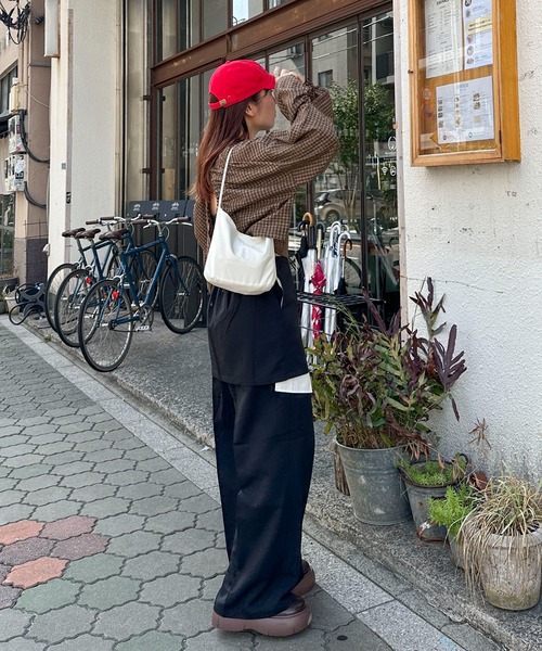 PILIT（ピリット）の「バック一オープンドロストギャザーTOPS（シャツ/ブラウス・レディース・グレー/ブラウン/グリーン・MEDIUM）」の7枚目の写真