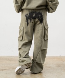 HUGELY（ヒュージリー）の「タック入りサイドポケットスウェットパンツ（その他パンツ）」