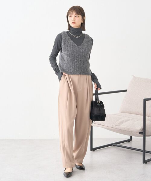 earth music&ecology（アースミュージックアンドエコロジー）の「MIXカラーブークレニットビスチェ（ベスト・レディース・オレンジ系その他/ベージュ/ライトブルー/チャコールグレー・F）」の8枚目の写真