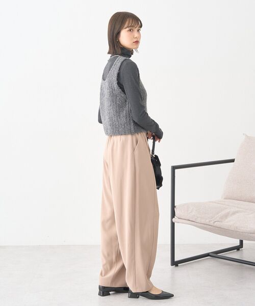 earth music&ecology（アースミュージックアンドエコロジー）の「MIXカラーブークレニットビスチェ（ベスト・レディース・オレンジ系その他/ベージュ/ライトブルー/チャコールグレー・F）」の9枚目の写真