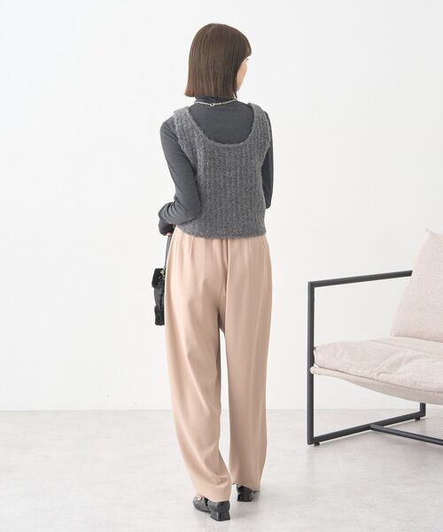 earth music&ecology（アースミュージックアンドエコロジー）の「MIXカラーブークレニットビスチェ（ベスト・レディース・オレンジ系その他/ベージュ/ライトブルー/チャコールグレー・F）」の10枚目の写真