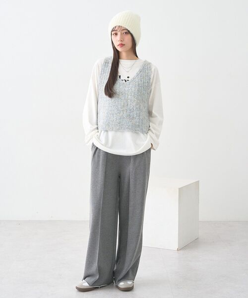 earth music&ecology（アースミュージックアンドエコロジー）の「MIXカラーブークレニットビスチェ（ベスト・レディース・オレンジ系その他/ベージュ/ライトブルー/チャコールグレー・F）」の12枚目の写真