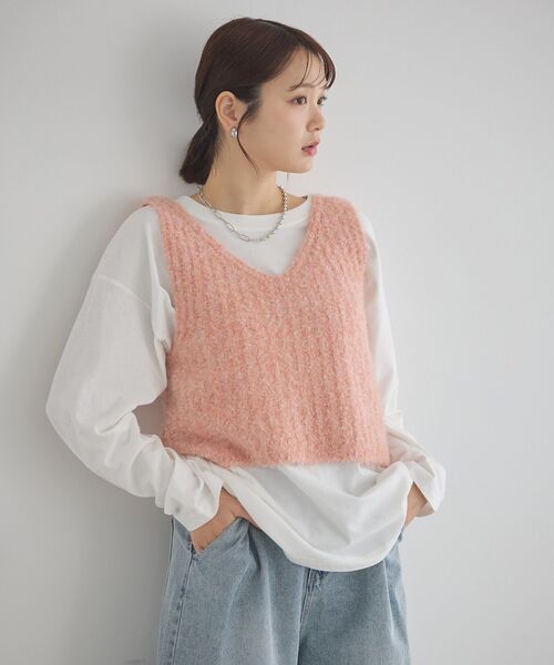 earth music&ecology（アースミュージックアンドエコロジー）の「MIXカラーブークレニットビスチェ（ベスト・レディース・オレンジ系その他/ベージュ/ライトブルー/チャコールグレー・F）」の17枚目の写真