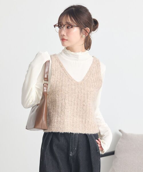 earth music&ecology（アースミュージックアンドエコロジー）の「MIXカラーブークレニットビスチェ（ベスト・レディース・オレンジ系その他/ベージュ/ライトブルー/チャコールグレー・F）」の19枚目の写真