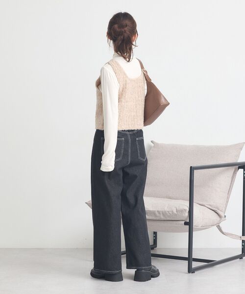 earth music&ecology（アースミュージックアンドエコロジー）の「MIXカラーブークレニットビスチェ（ベスト・レディース・オレンジ系その他/ベージュ/ライトブルー/チャコールグレー・F）」の22枚目の写真