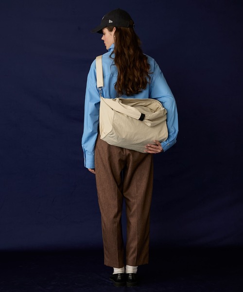 BONLECILL Marche（ボンルシールマルシェ）の「【BONLECILL Marche】《A4収納可能》2wayワイドショルダーバッグ／マザーズバッグ／ユーティリティバッグ（ショルダーバッグ・レディース・グレー/ホワイト/ブラック・FREE）」の13枚目の写真