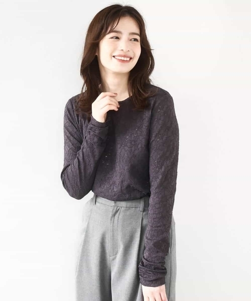 OFUON le MK(オフオンルエムケー)の「シャーリングデザインレースカットソー/洗える/WEB限定サイズあり(Tシャツ/カットソー・レディース・アイボリー/ダークグレー・36/38)」の6枚目の写真
