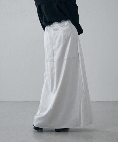 Lui's（ルイス）の「サテンレザーライクスカート（スカート・レディース・ライトグレー/ブラック・36/38）」の12枚目の写真