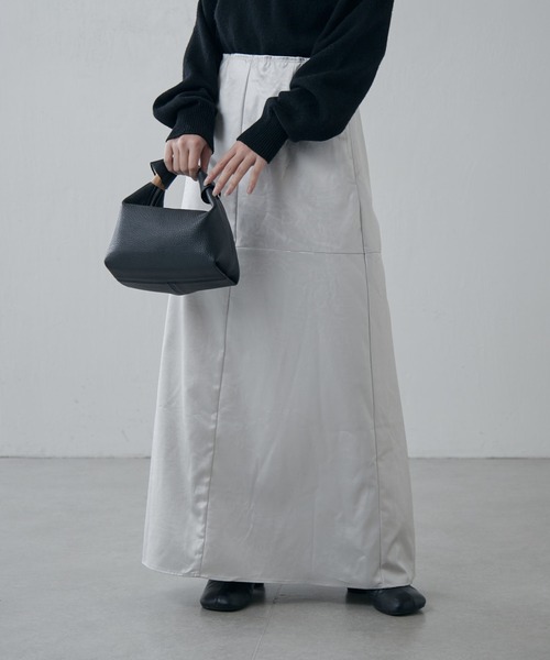 Lui's（ルイス）の「サテンレザーライクスカート（スカート・レディース・ライトグレー/ブラック・36/38）」の10枚目の写真