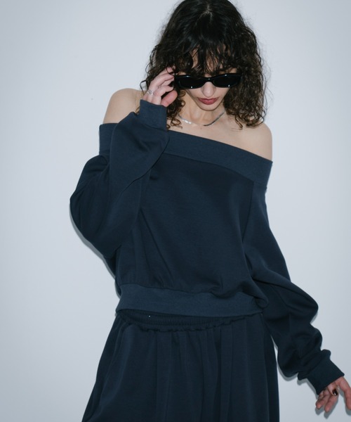 HANNE（アン）の「スウェットタッチオフショルダートップス（スウェット・レディース・ネイビー/グレー・FREE）」の15枚目の写真