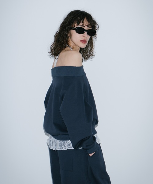 HANNE（アン）の「スウェットタッチオフショルダートップス（スウェット・レディース・ネイビー/グレー・FREE）」の11枚目の写真