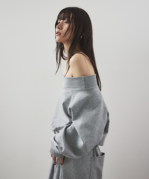 HANNE（アン）の「スウェットタッチオフショルダートップス（スウェット・レディース・ネイビー/グレー・FREE）」の18枚目の写真