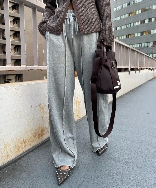 AIC.（エーアイシー）の「アウトシームスウェットパンツ（スウェットパンツ・レディース・グレー/ライトグレー/チャコールグレー・FREE）」の11枚目の写真