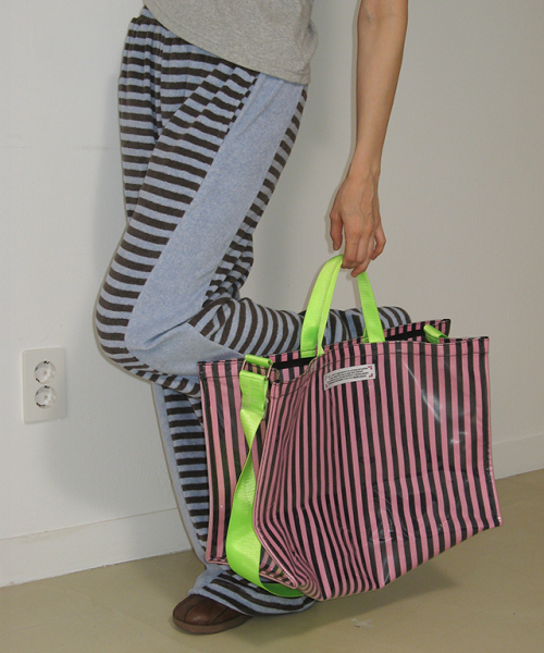 RONRON(ロンロン)の「TERRY STRIPED COMFY PANTS BLUE BROWN(スウェットパンツ・レディース・その他・FREE)」の4枚目の写真