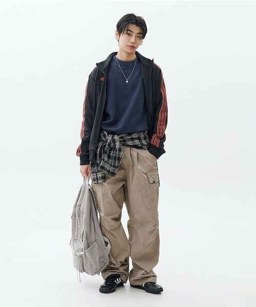 RSSC(アールエスエスシー)の「RAW CUT DENIM BACKPACK - GRAY(バックパック/リュック・レディース・その他・FREE)」の16枚目の写真