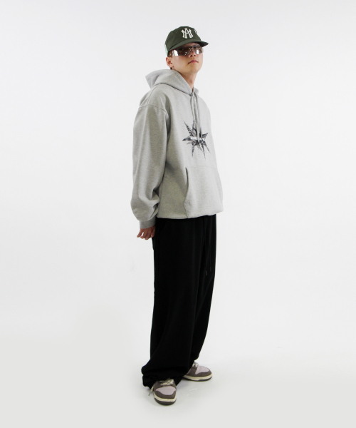 CRIGUN(クリガン)の「スローイングスター フードパーカー メランジェグレー(パーカー・レディース・グレー・MEDIUM/LARGE/X-LARGE/XX-LARGE)」の4枚目の写真