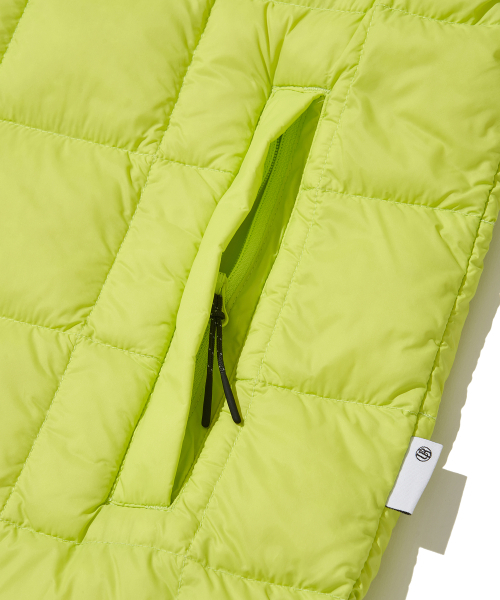 URBANDTYPE（アーバンディタイプ）の「コンフィフードパーカーライトダウンジャケット_ライム（ダウンジャケット/コート・レディース・その他・SMALL/MEDIUM/LARGE/X-LARGE）」の5枚目の写真