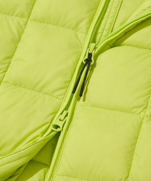 URBANDTYPE（アーバンディタイプ）の「コンフィフードパーカーライトダウンジャケット_ライム（ダウンジャケット/コート・レディース・その他・SMALL/MEDIUM/LARGE/X-LARGE）」の8枚目の写真