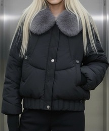 .KOM（ドットコム）の「A'GEM/9 × .kom 『.kom/ドットケーオーエム』Y2K ボリュームファー付きショート中綿ジャケット（ダウンジャケット/コート）」