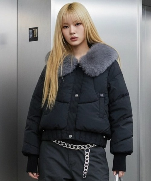 A'GEM/9 × .kom 『.kom/ドットケーオーエム』Y2K ボリュームファー付き