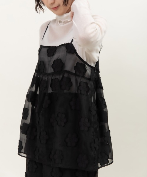 Dot＆Stripes CHILD WOMAN（ドットアンドストライプス　チャイルドウーマン）の「シアーフラワーカットジャカード キャミブラウス(セットアップ対応)（シャツ/ブラウス・レディース・ブラック・FREE）」の13枚目の写真