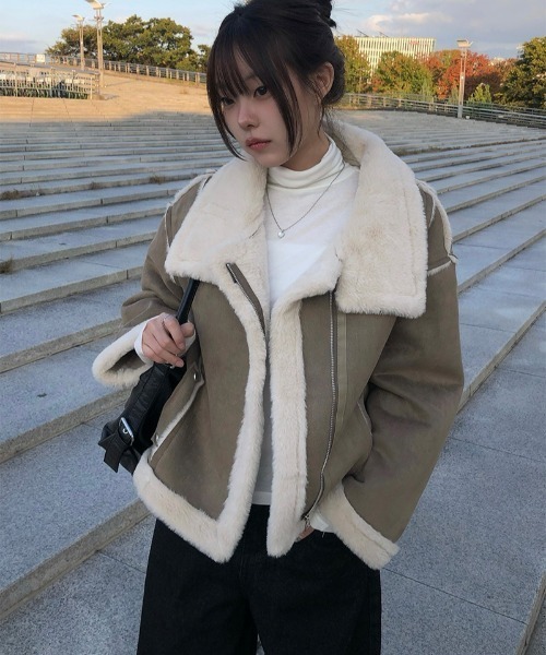 anyonemore(エニワンモア)の「ストラップ付きスエード調ファームートンジャケット(その他アウター・レディース・ベージュ/アイボリー・FREE)」の15枚目の写真