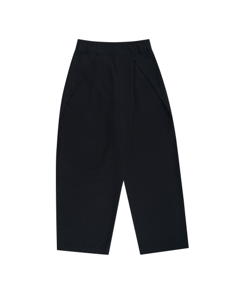 KASHIKO(カシコ)の「Pintuck Asymmetric Trousers Stripe(その他パンツ・レディース・その他・SMALL/MEDIUM)」の1枚目の写真