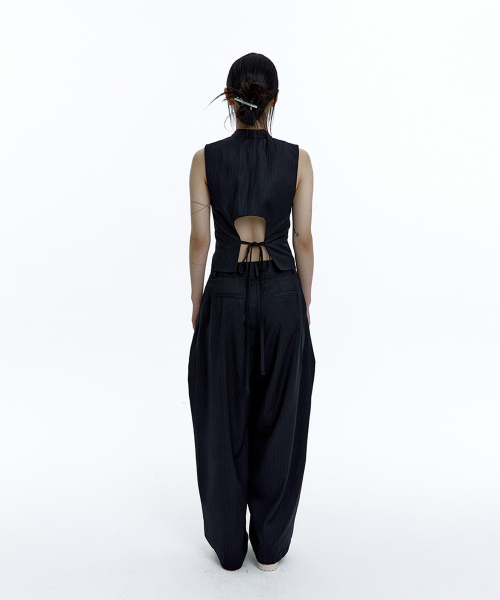 KASHIKO(カシコ)の「Pintuck Asymmetric Trousers Stripe(その他パンツ・レディース・その他・SMALL/MEDIUM)」の5枚目の写真