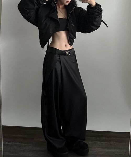KASHIKO(カシコ)の「Pintuck Asymmetric Trousers Stripe(その他パンツ・レディース・その他・SMALL/MEDIUM)」の10枚目の写真