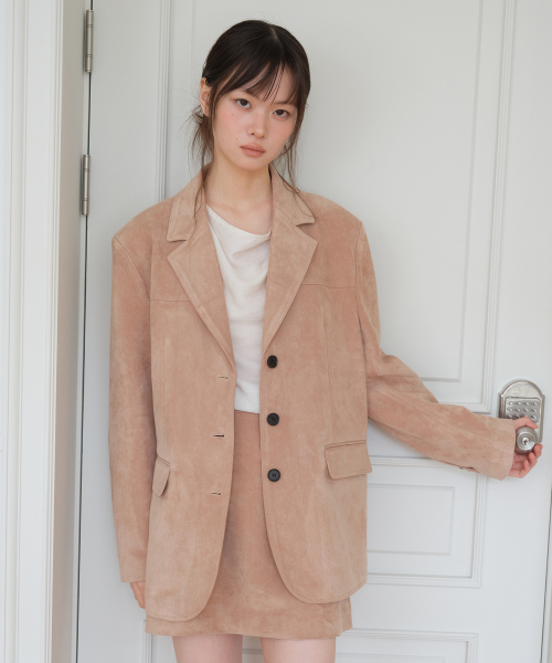 YUPPE（ヨッペ）の「SUEDE OVER JACKET_BEIGE（その他アウター・レディース・その他・ONE SIZE）」の6枚目の写真