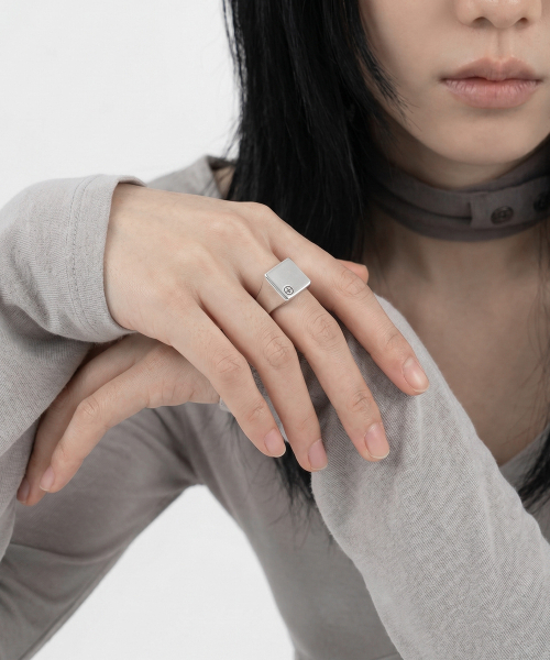 NONENON(ノンノン)の「LOGO 3 RNG(リング・レディース・その他・SMALL/MEDIUM/LARGE)」の4枚目の写真